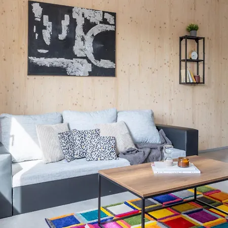 Days - Garage - Shared Terrace - Quiet Area * Praga