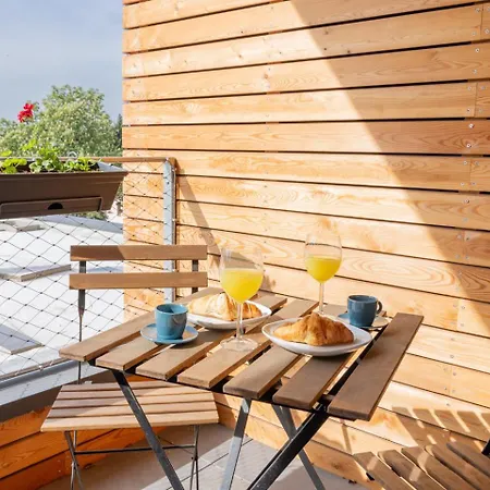 Days - Garage - Shared Terrace - Quiet Area Apartman *